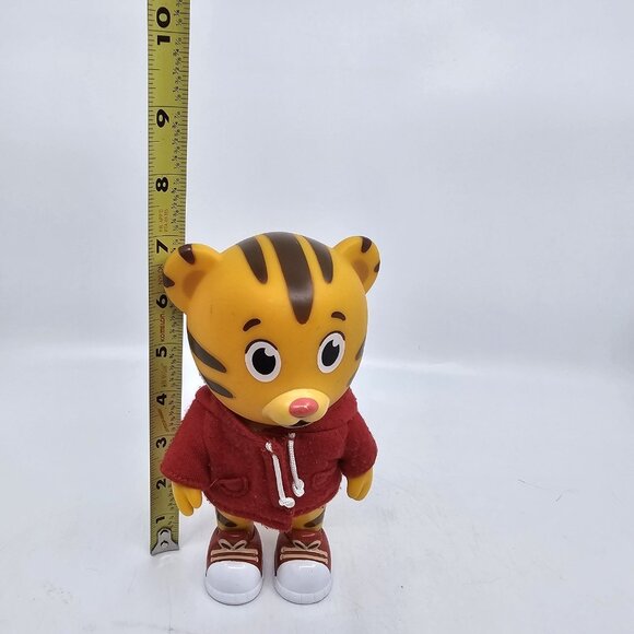 Daniel Tigers Neighborhood Potty Time Toy Figure w Red Hood 2018 Jakks PBS 7 in - Picture 9 of 9